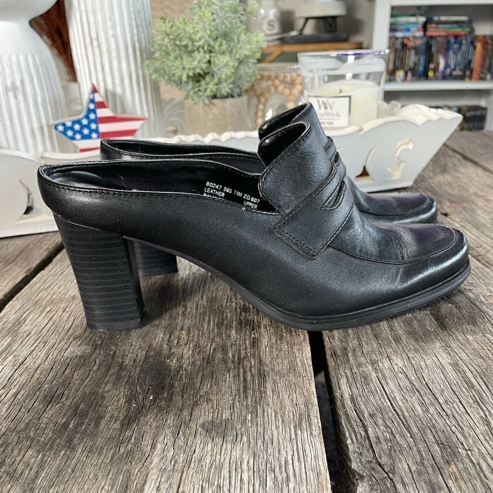 Covington Black Leather Block Heels Size 7.5M EUC